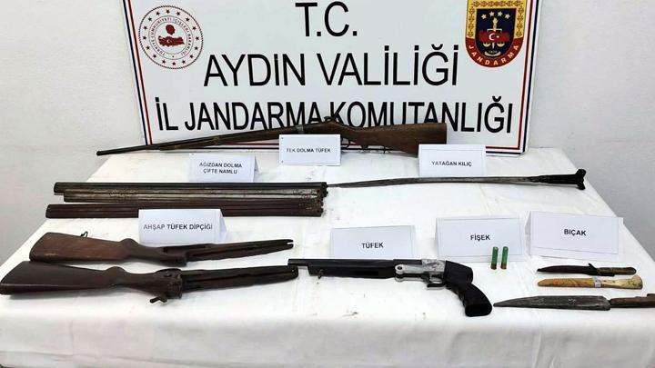 Aydın’da operasyon: Osmanlı dönemine ait kılıç ele geçirildi