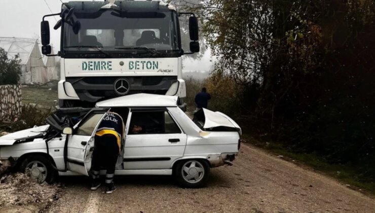 Beton mikseri otomobili ezdi, anne ve oğlu yaşamını yitirdi