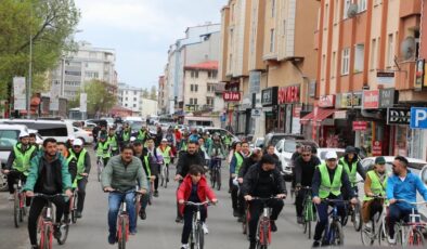 Kars’ta pedallar bağımlılıkla mücadele için döndü