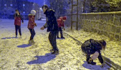 Kars’ta kar yağışı etkili oldu