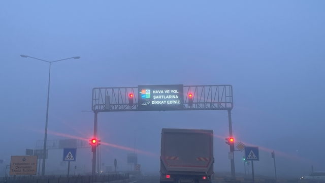 Kars’ta yoğun sis hava ulaşımını olumsuz etkiledi